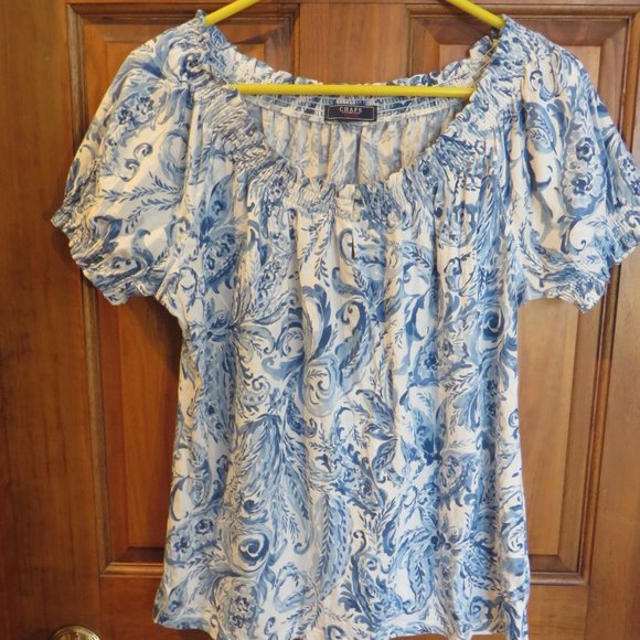 CHAPS short sleeve top. - Picture 1 of 4